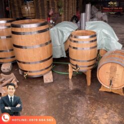 Cận cảnh vòi đồng của thùng ngâm rượu gỗ sồi 30L