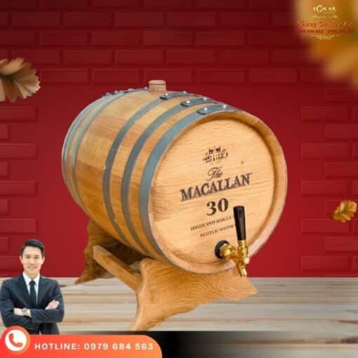 thùng rượu gỗ sồi nga 30L vân gỗ, thùng rượu gỗ sồi 30L Sơn Hà đặt kệ gỗ