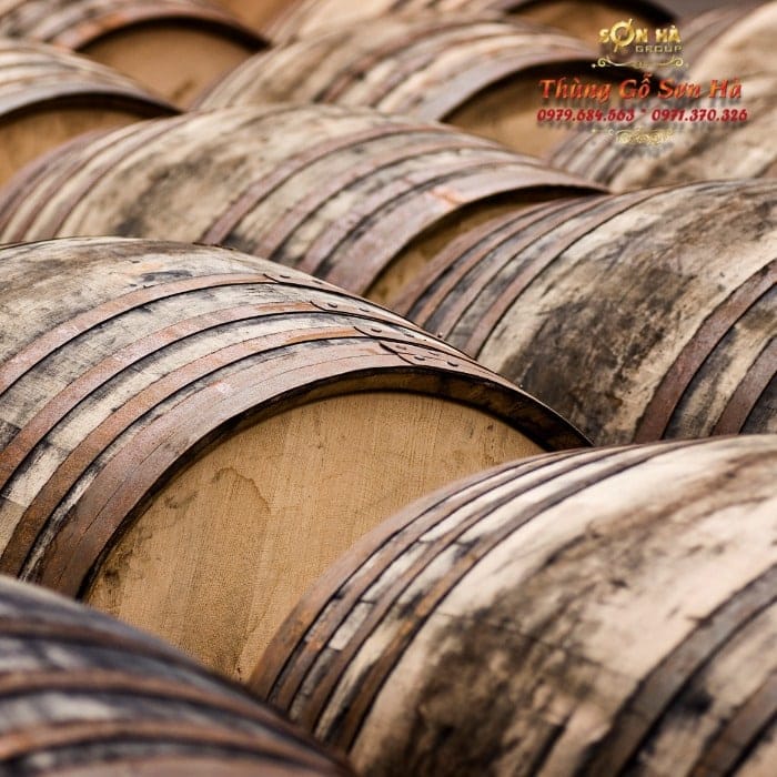 thùng lên men rượu whisky bằng gỗ hoặc thùng thép không gỉ